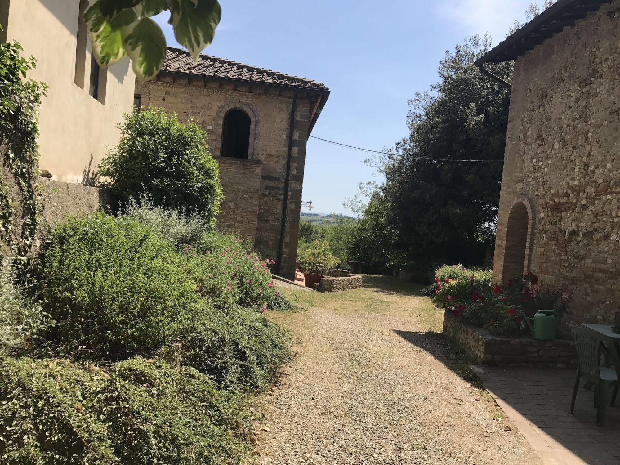 Castello Di Fezzana Apartment Монтеспертоли Екстериор снимка
