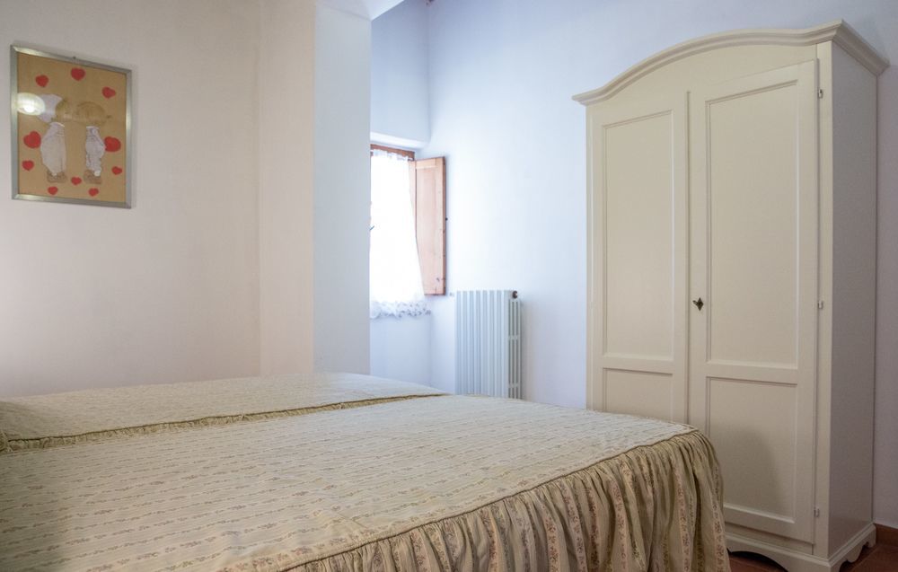 Castello Di Fezzana Apartment Монтеспертоли Екстериор снимка