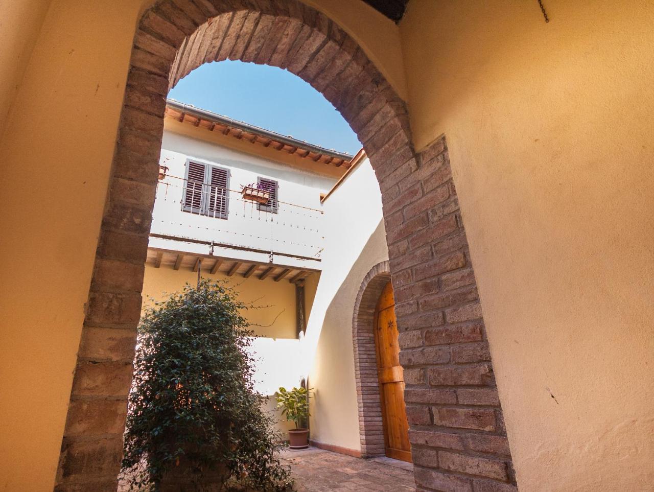 Castello Di Fezzana Apartment Монтеспертоли Екстериор снимка