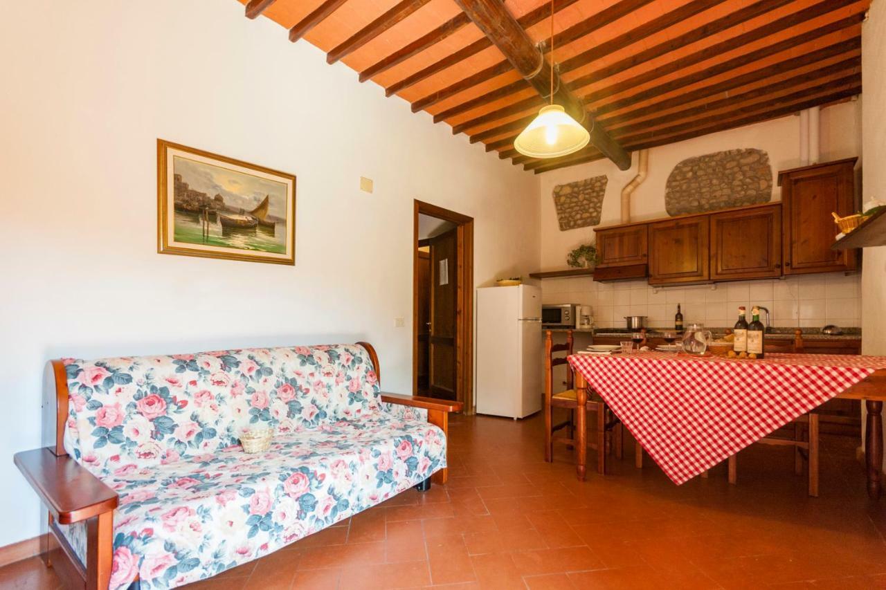 Castello Di Fezzana Apartment Монтеспертоли Екстериор снимка