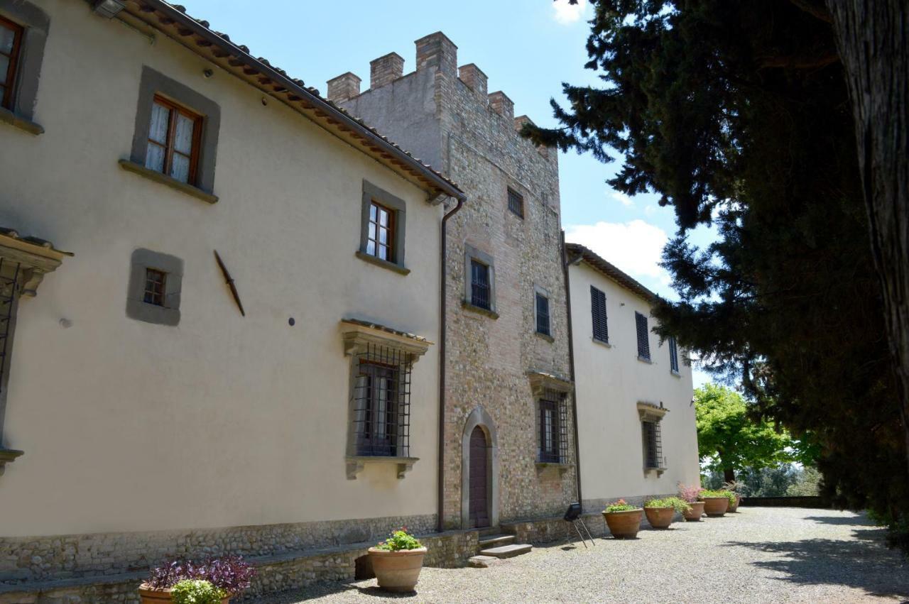 Castello Di Fezzana Apartment Монтеспертоли Екстериор снимка