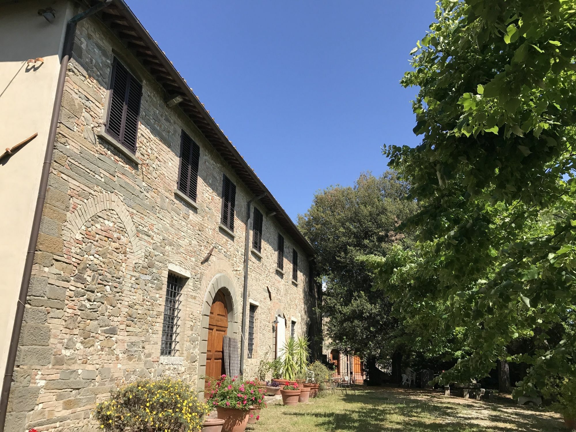 Castello Di Fezzana Apartment Монтеспертоли Екстериор снимка