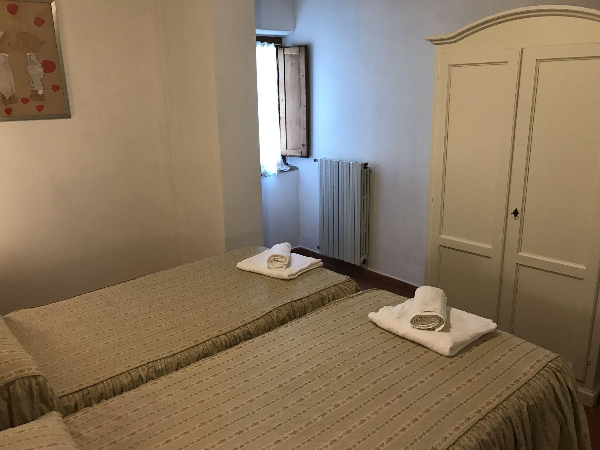 Castello Di Fezzana Apartment Монтеспертоли Екстериор снимка