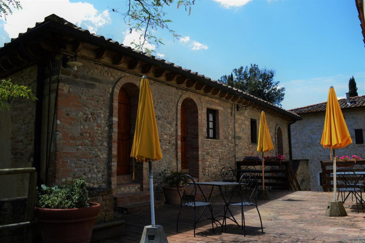 Castello Di Fezzana Apartment Монтеспертоли Стая снимка